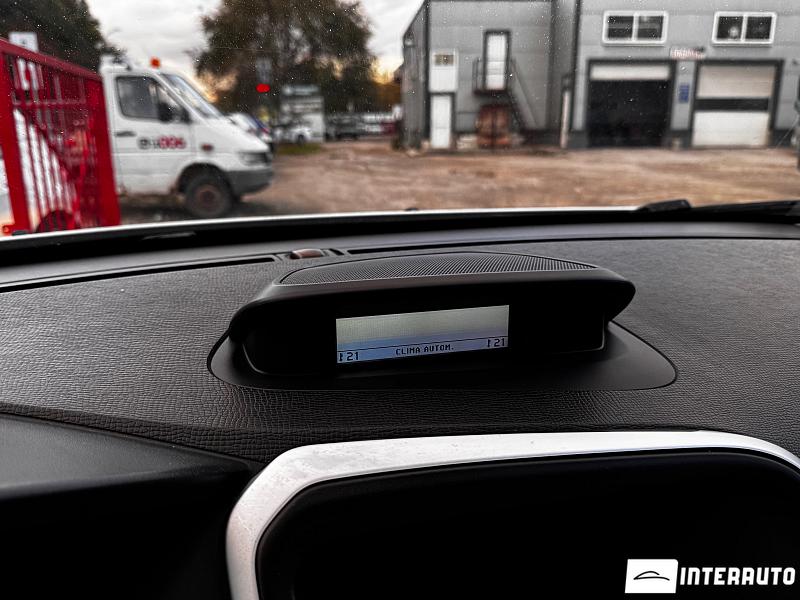 Volvo XC 60 22 automobil-interauto