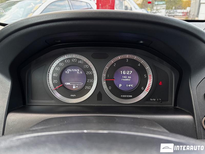 Volvo XC 60 21 automobil-interauto