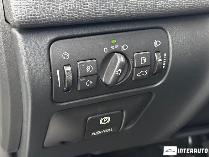 Volvo XC 60 37 interauto-car