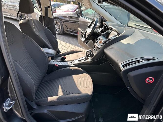 Ford Focus 34 interauto-car
