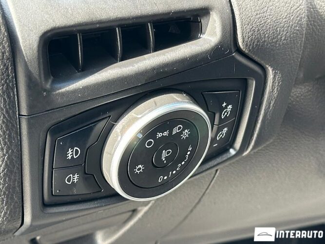 Ford Focus 42 interauto-car