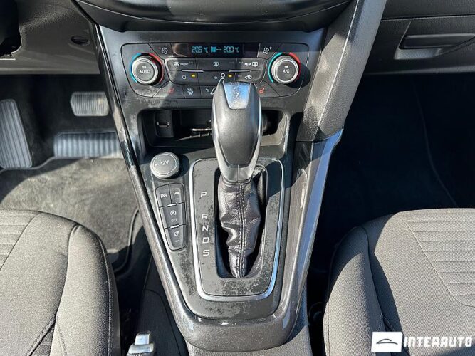 Ford Focus 41 interauto-car