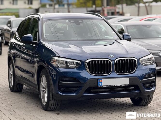 BMW X3 3.0e 31 interauto-car