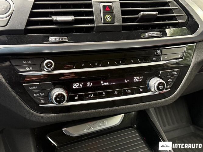 BMW X3 3.0e 41 interauto-car