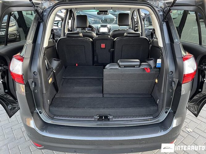 Ford Grand C-MAX 44 interauto-car