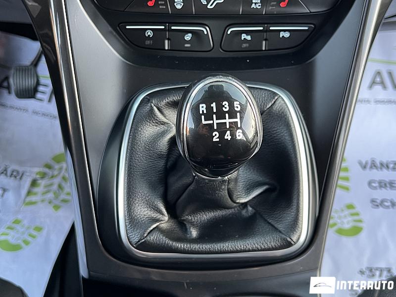 Ford Grand C-MAX 22 automobil-interauto