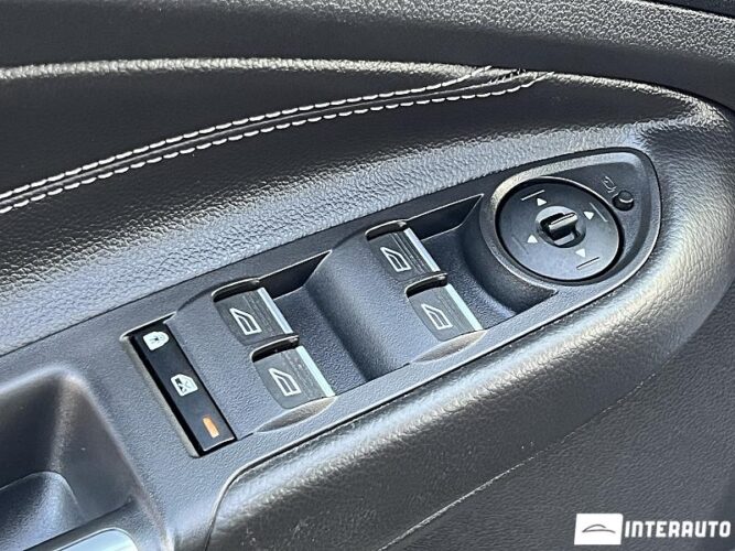 Ford Grand C-MAX 49 interauto-car