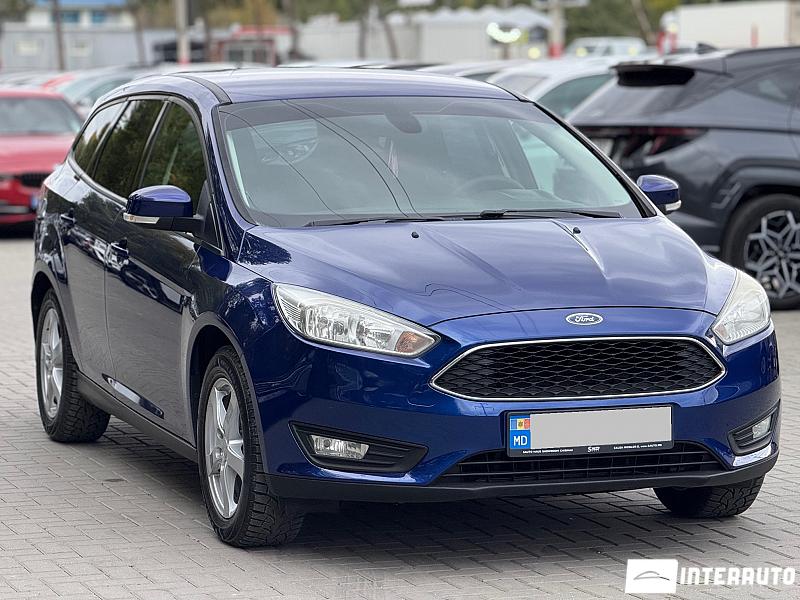Ford Focus 13 automobil-interauto