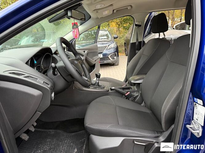 Ford Focus 31 interauto-car