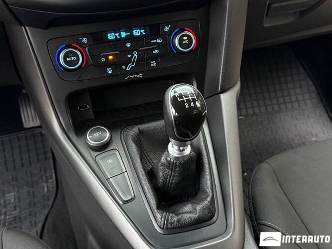 Ford Focus 39 interauto-car