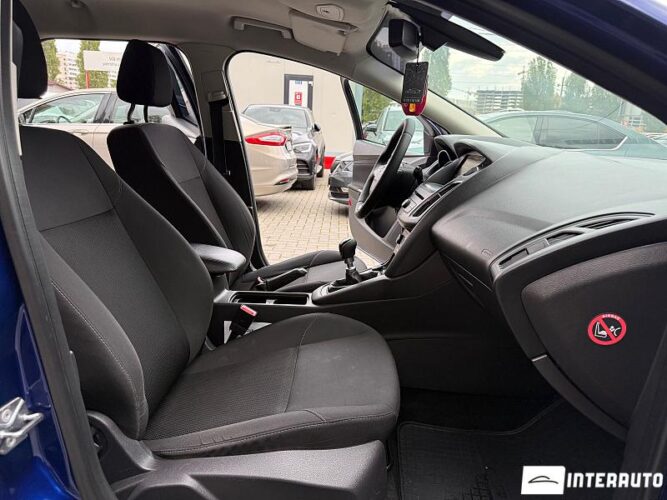Ford Focus 40 interauto-car