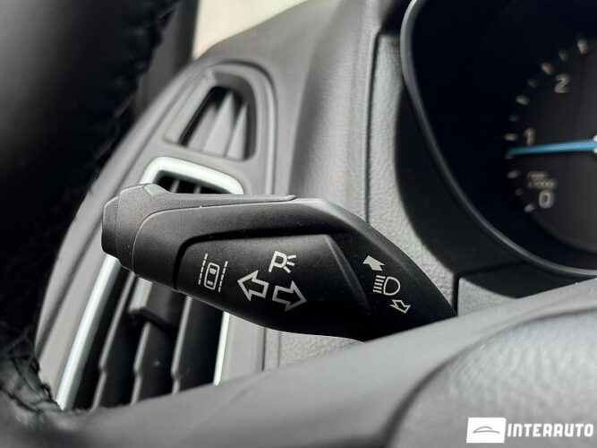 Ford Focus 44 interauto-car
