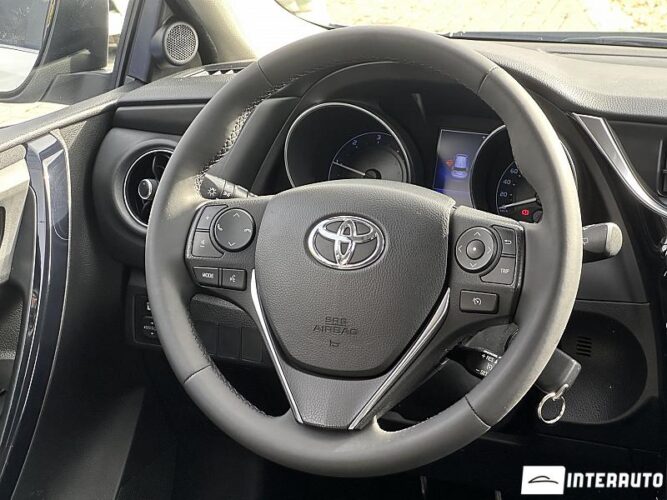 Toyota Auris 35 interauto-car
