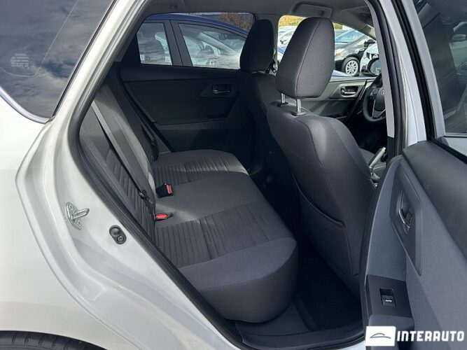 Toyota Auris 42 interauto-car