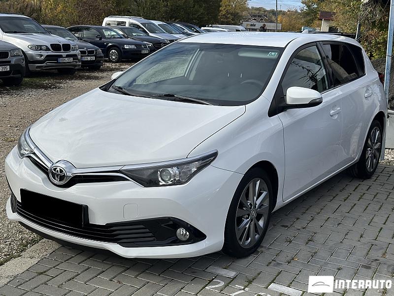 Toyota Auris 12 automobil-interauto