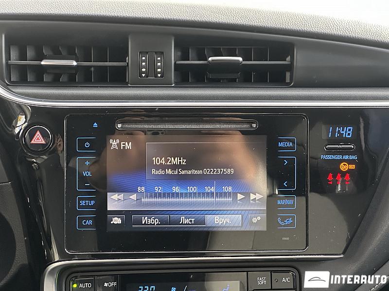 Toyota Auris 19 automobil-interauto