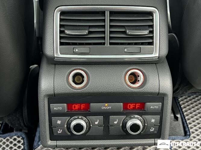 Audi Q7 46 interauto-car