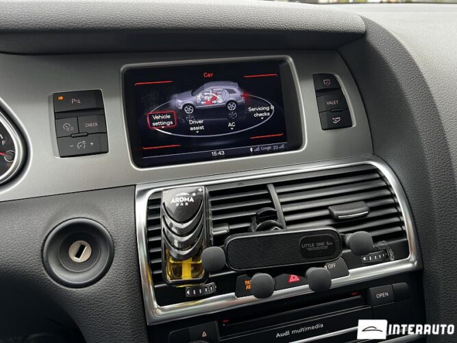 Audi Q7 42 interauto-car