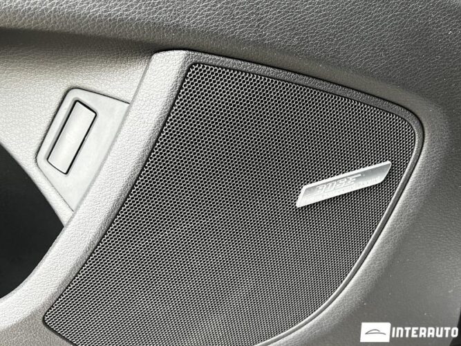 Audi Q7 48 interauto-car