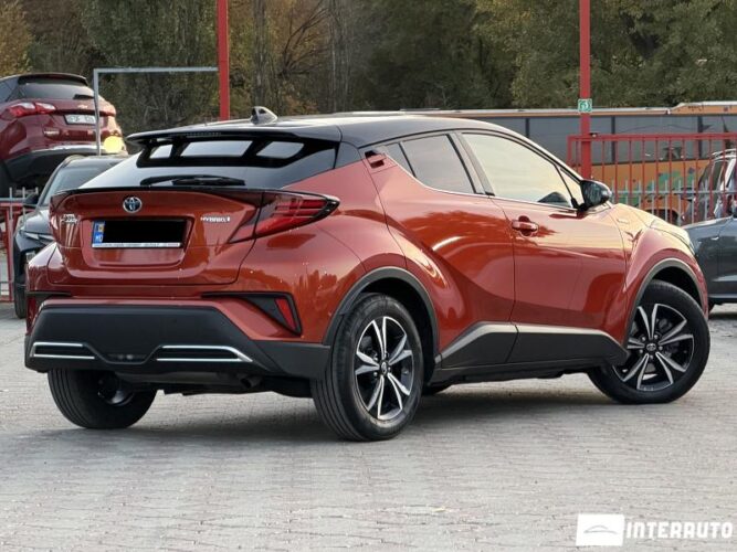 Toyota C-HR 32 interauto-car