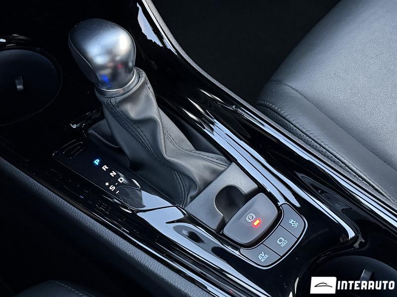 Toyota C-HR 25 automobil-interauto