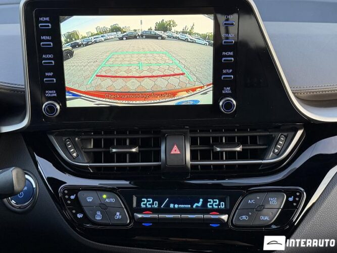 Toyota C-HR 43 interauto-car