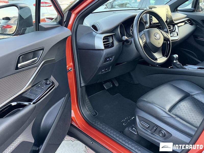 Toyota C-HR 17 automobil-interauto