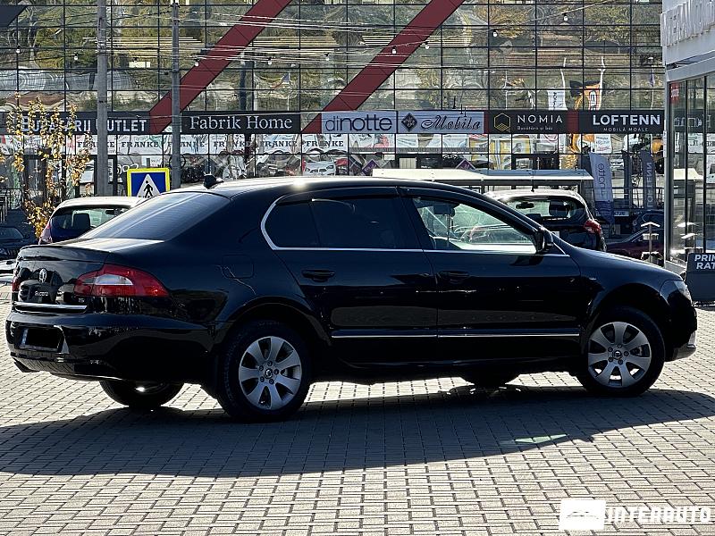 Skoda Superb 13 automobil-interauto