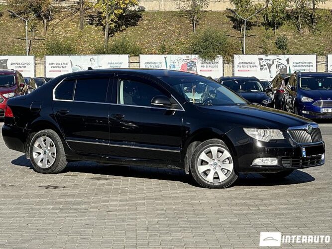 Skoda Superb 31 interauto-car