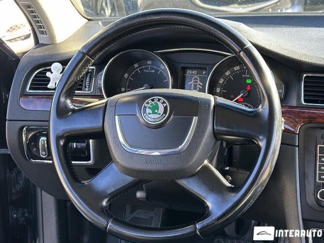 Skoda Superb 37 interauto-car