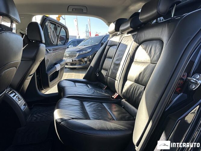 Skoda Superb 48 interauto-car