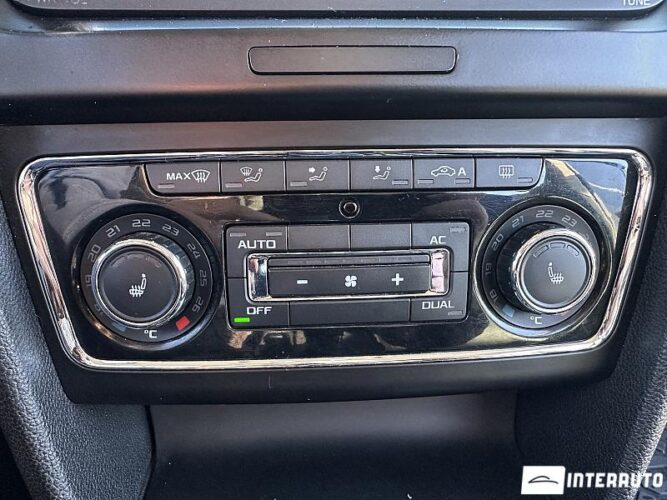 Skoda Superb 40 interauto-car