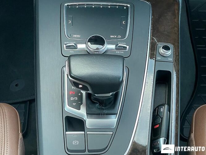 Audi Q5 43 interauto-car