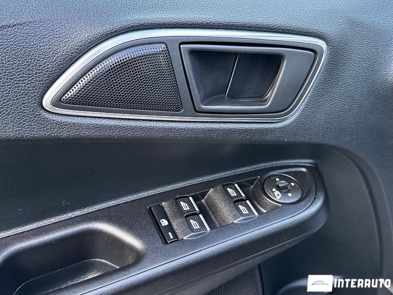 Ford B-MAX 22 automobil-interauto