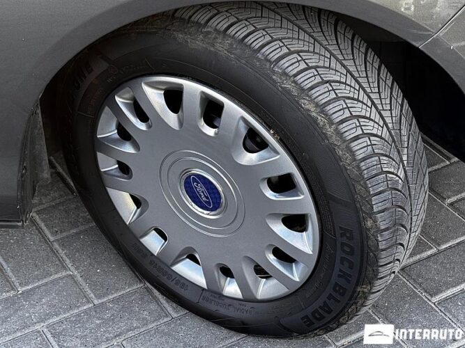 Ford B-MAX 38 interauto-car