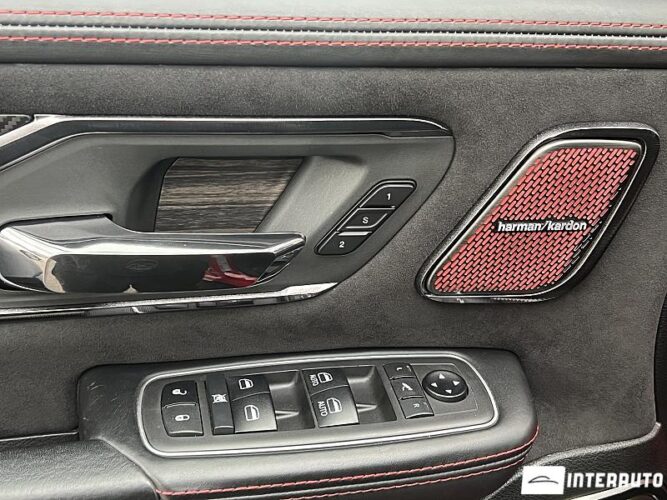 Dodge RAM 44 interauto-car