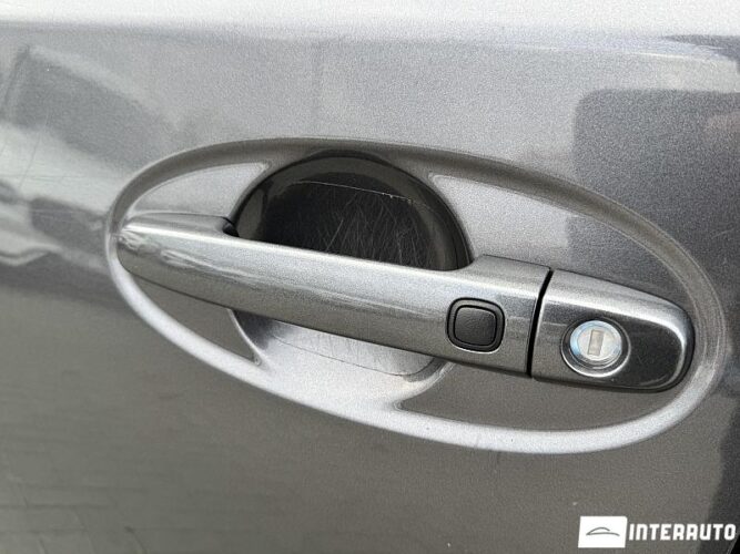 Toyota Urban Cruiser 46 interauto-car