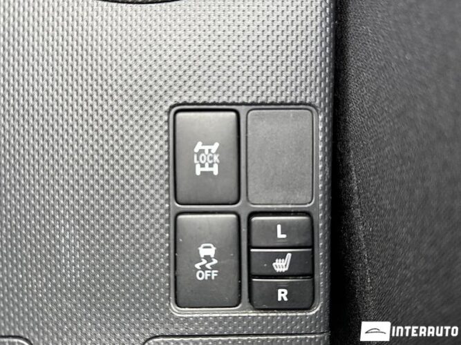 Toyota Urban Cruiser 42 interauto-car