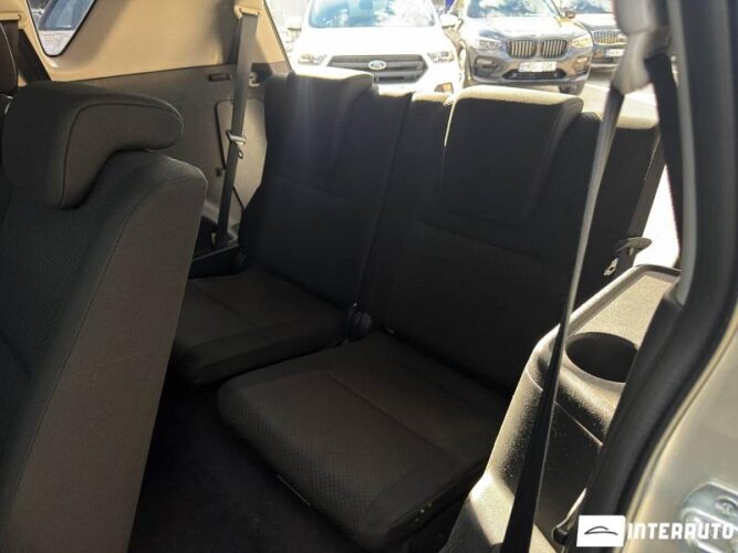 Toyota Corolla Verso 44 interauto-car