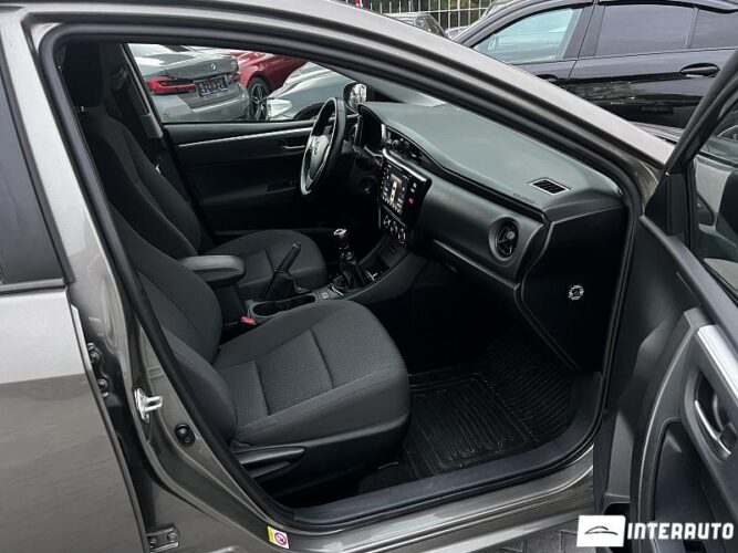 Toyota Corolla 41 interauto-car