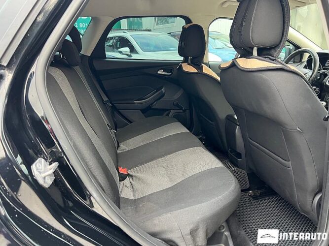 Ford Focus 31 interauto-car