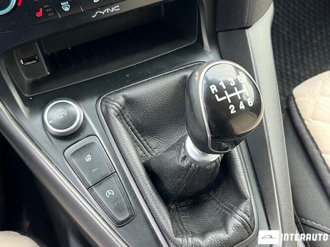 Ford Focus 35 interauto-car