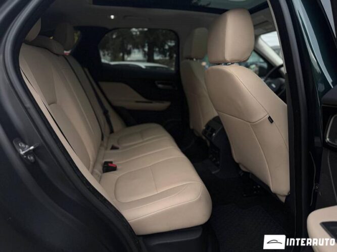 Jaguar F-Pace 46 interauto-car