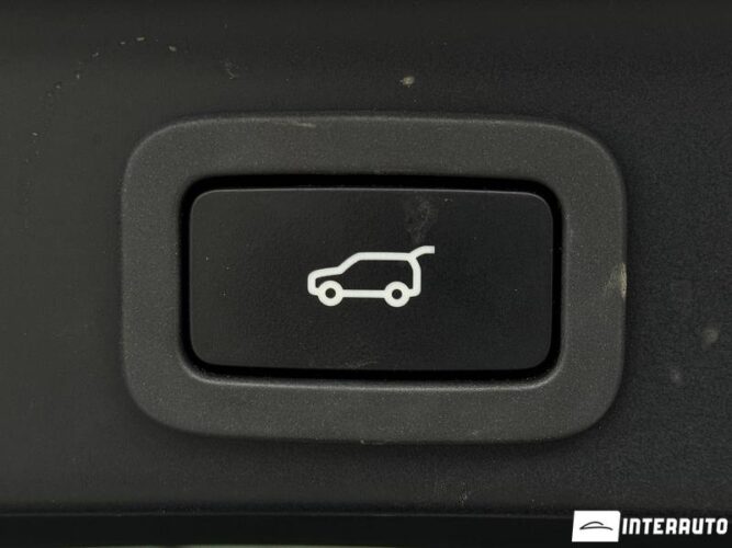 Jaguar F-Pace 52 interauto-car