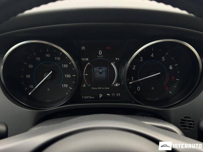 Jaguar F-Pace 40 interauto-car