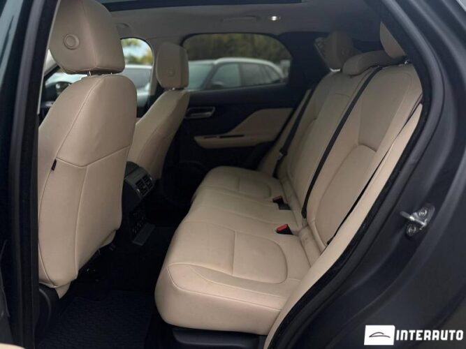 Jaguar F-Pace 45 interauto-car