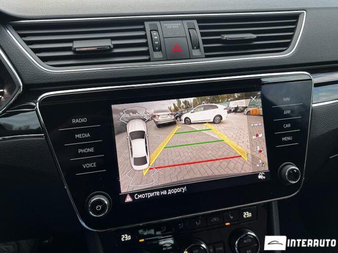 Skoda Superb 44 interauto-car