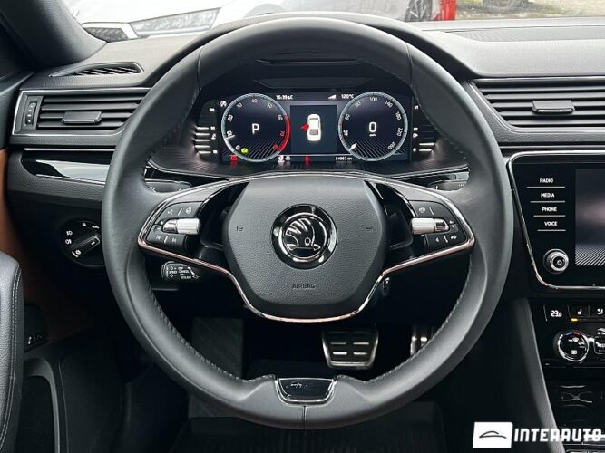 Skoda Superb 42 interauto-car