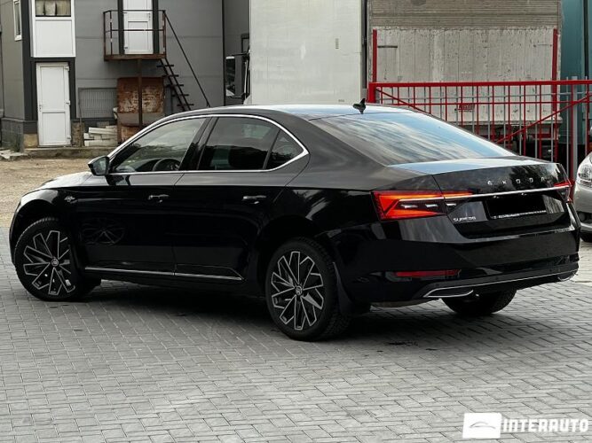 Skoda Superb 37 interauto-car