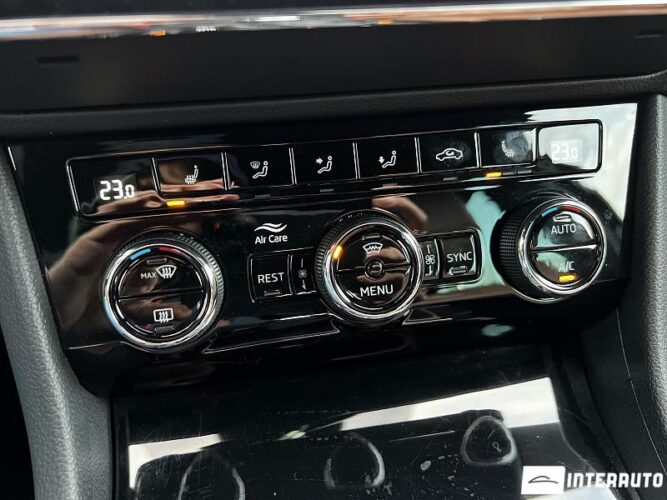 Skoda Superb 45 interauto-car